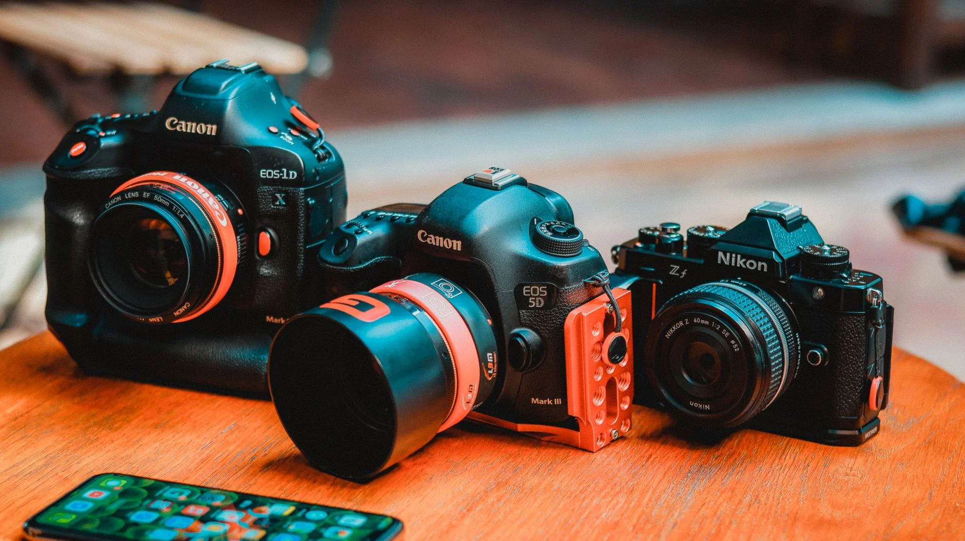Lentes intercambiáveis para câmera fotográfica em exposição